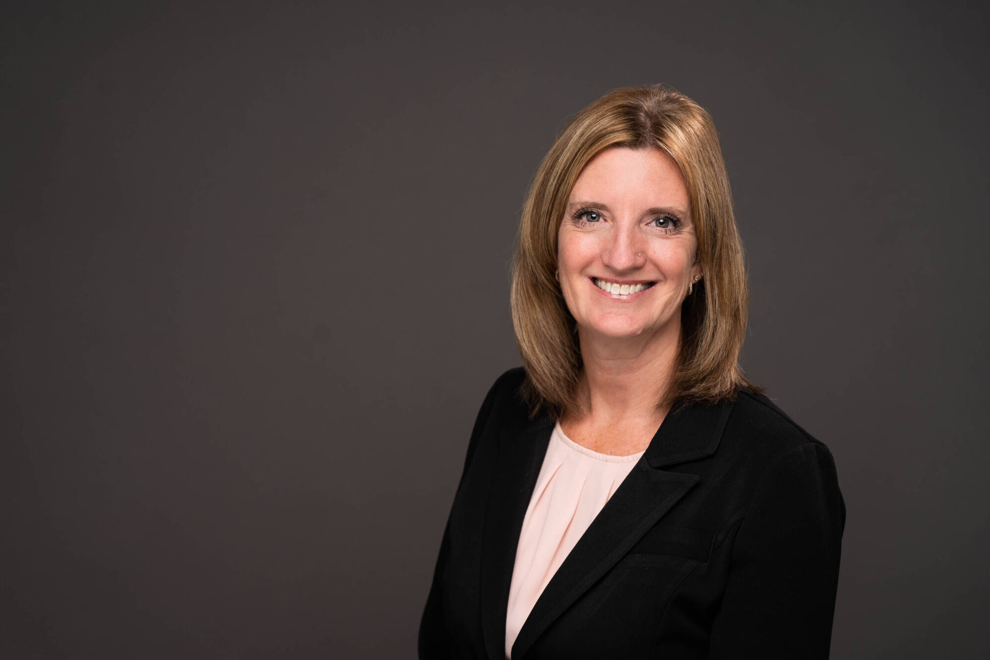 Ronda Huster studio portrait